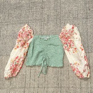 Long sleeve crop top! Elbow length